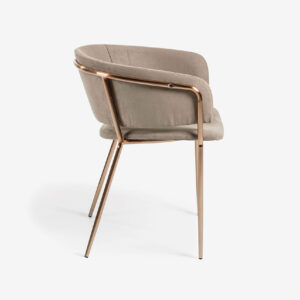 Armchair Runnie hair